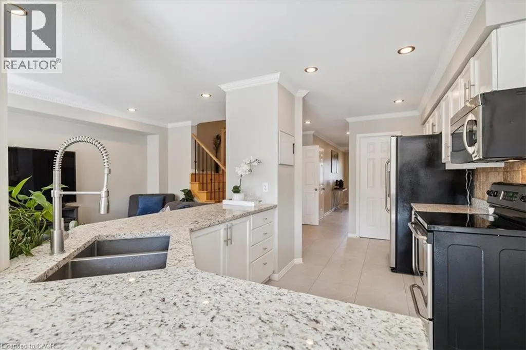 42 MEADOW WOOD Crescent