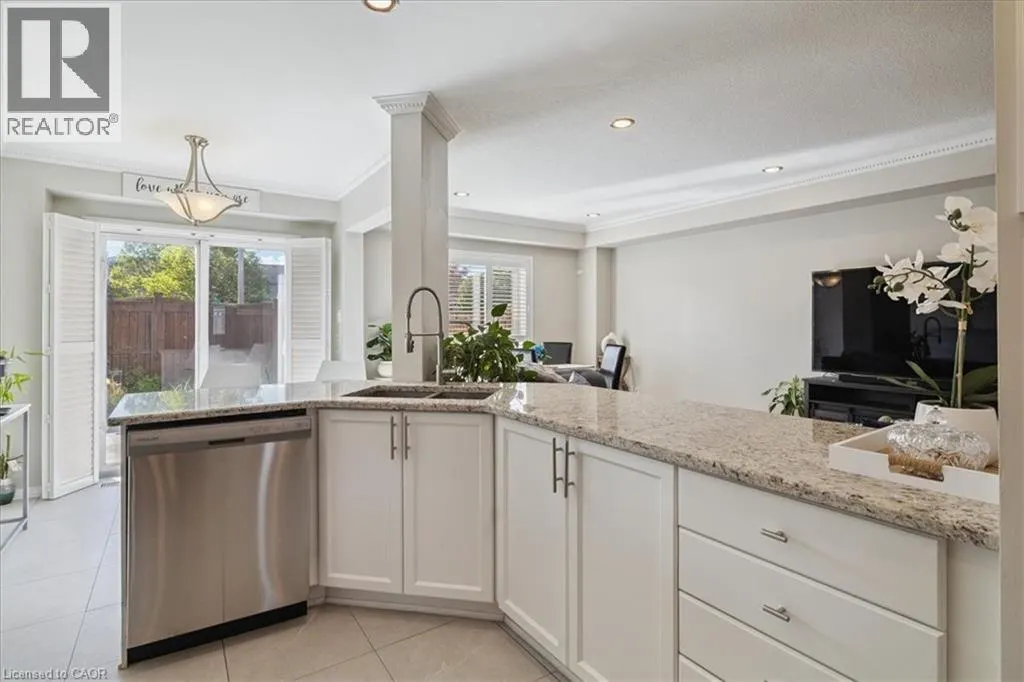 42 MEADOW WOOD Crescent