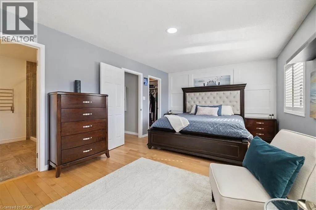 42 MEADOW WOOD Crescent