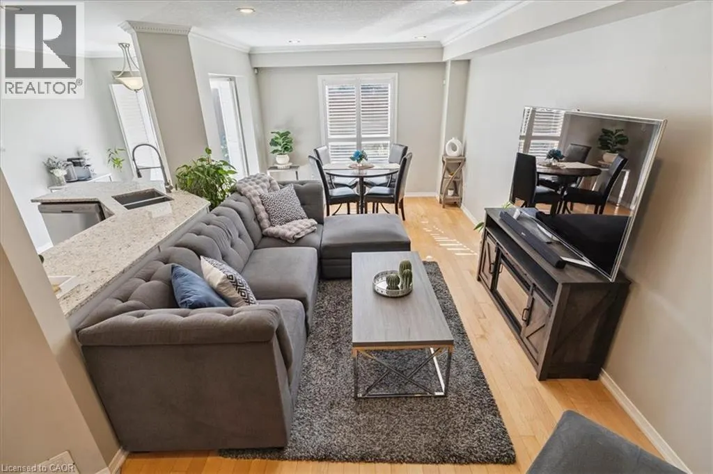 42 MEADOW WOOD Crescent