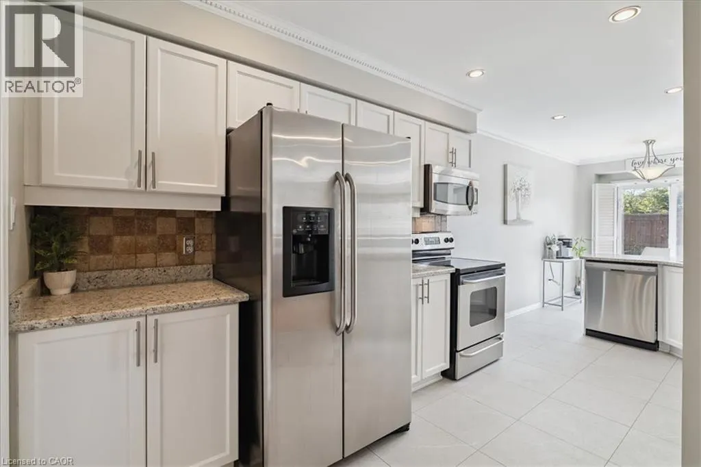 42 MEADOW WOOD Crescent