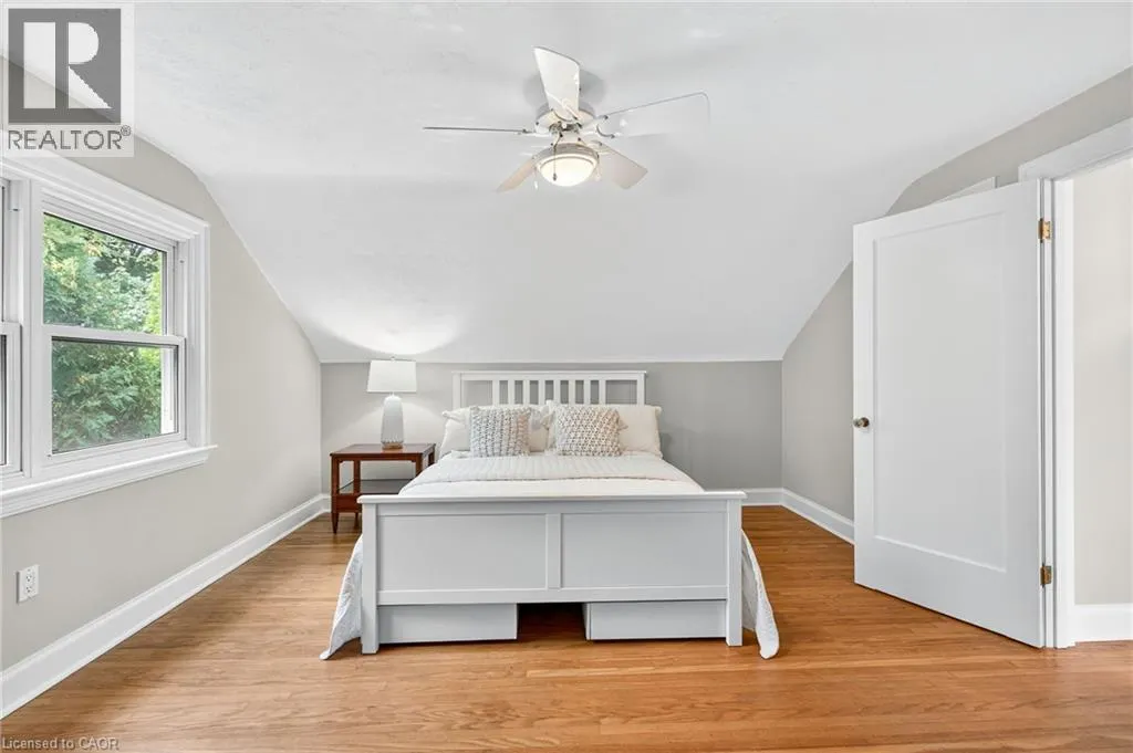 16 PARKVIEW Row