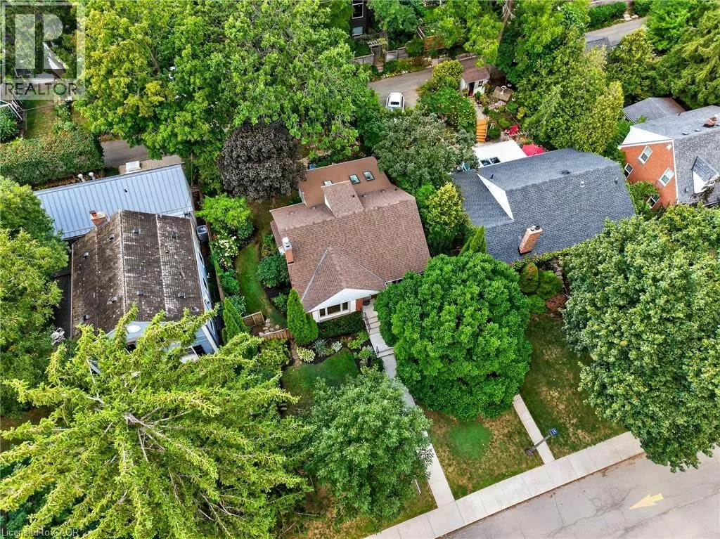 16 PARKVIEW Row