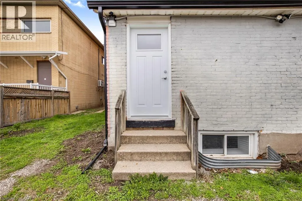 82 WELLAND Avenue Unit# 10, #10