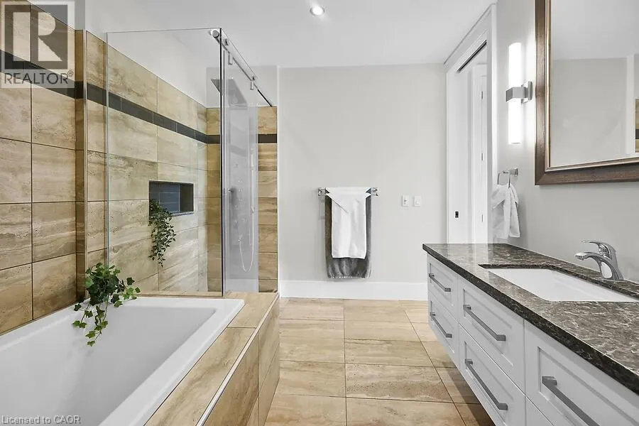181 JAMES Street N Unit# 804, #804