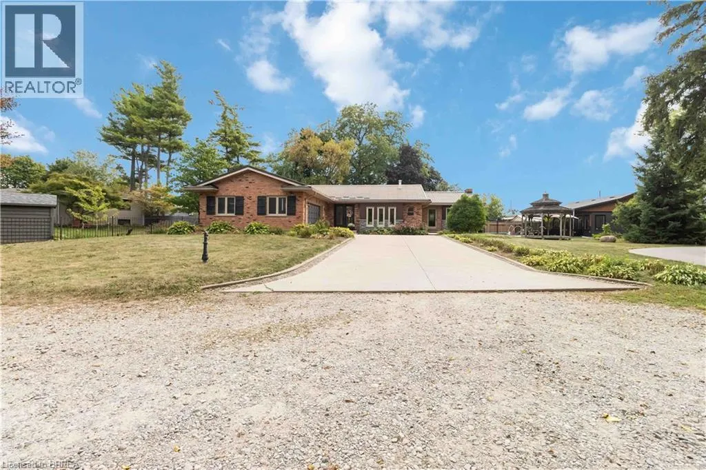 232 PARIS Road E