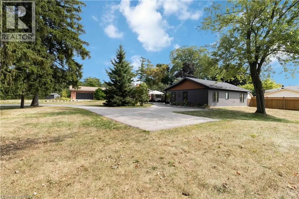 232 PARIS Road E