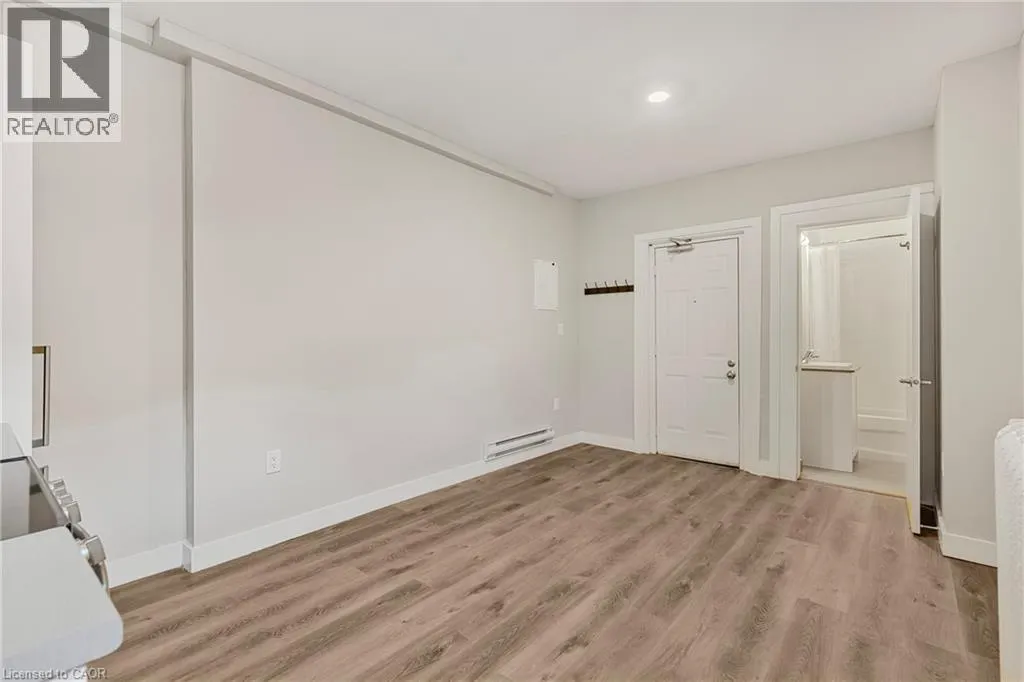 82 WELLAND Avenue Unit# 5, #5