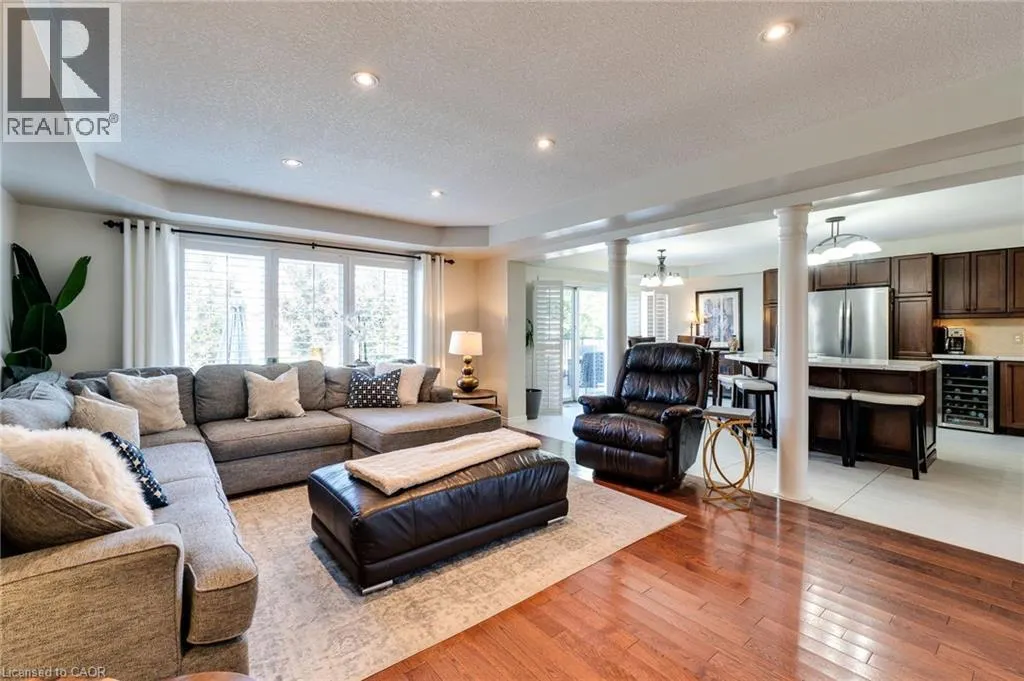 274 SPRINGVALLEY Crescent