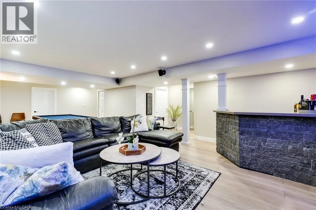 274 SPRINGVALLEY Crescent