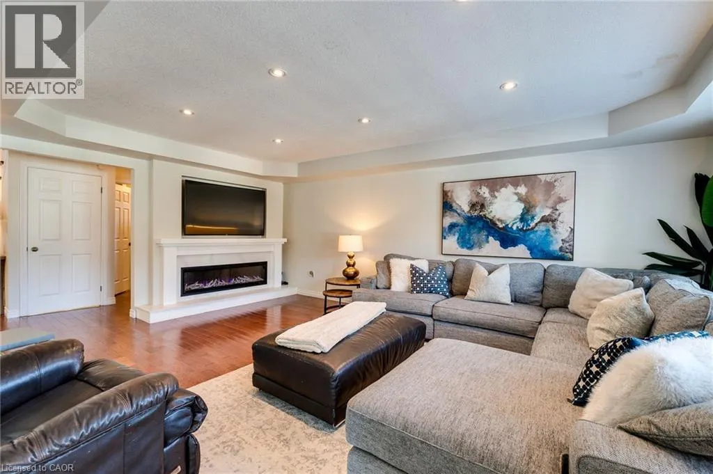 274 SPRINGVALLEY Crescent