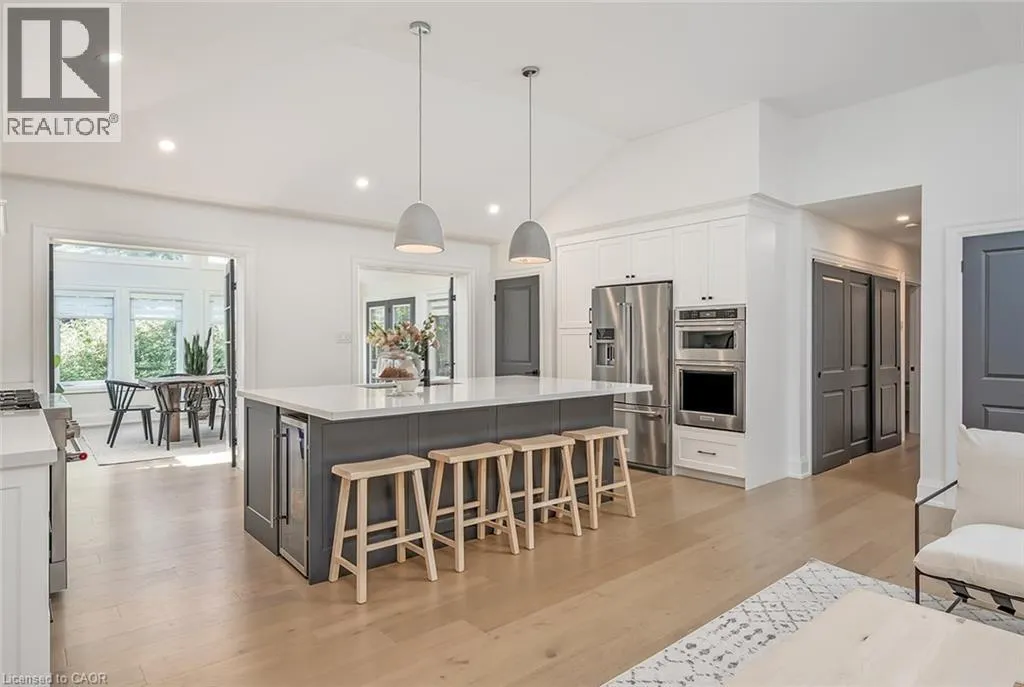 564 MAPLEHILL Drive