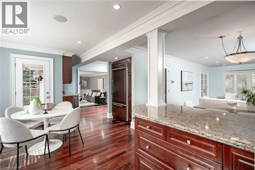 2428 LAKESHORE Road