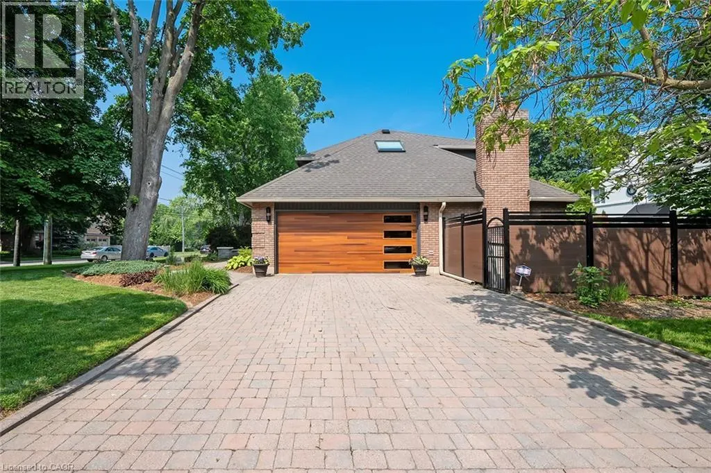 2428 LAKESHORE Road