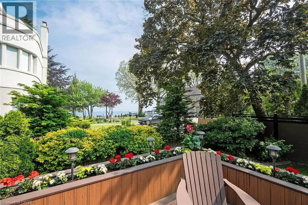 2428 LAKESHORE Road