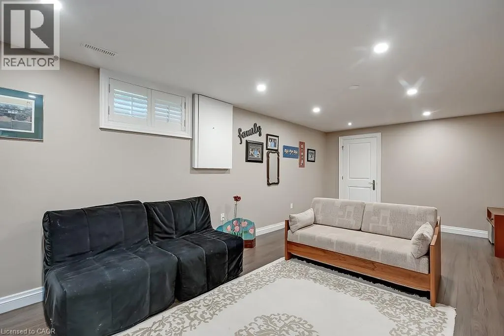 2428 LAKESHORE Road