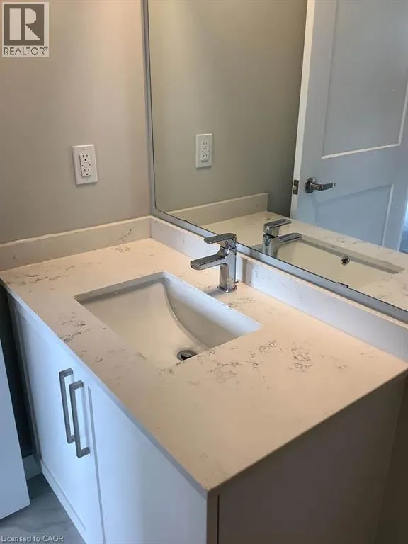 15 QUEEN Street S Unit# 714, #714