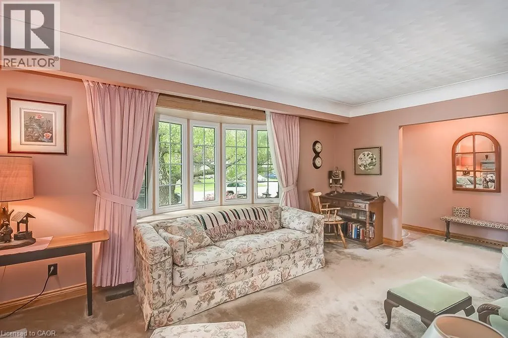 327 STRATHCONA Drive