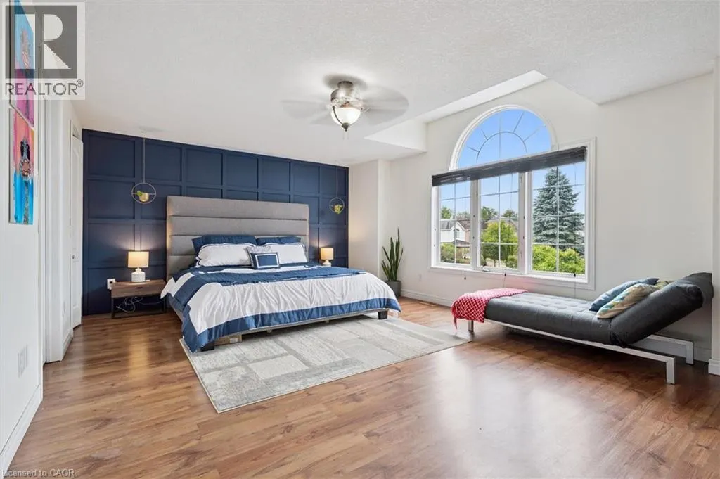 18 PEARWOOD Court