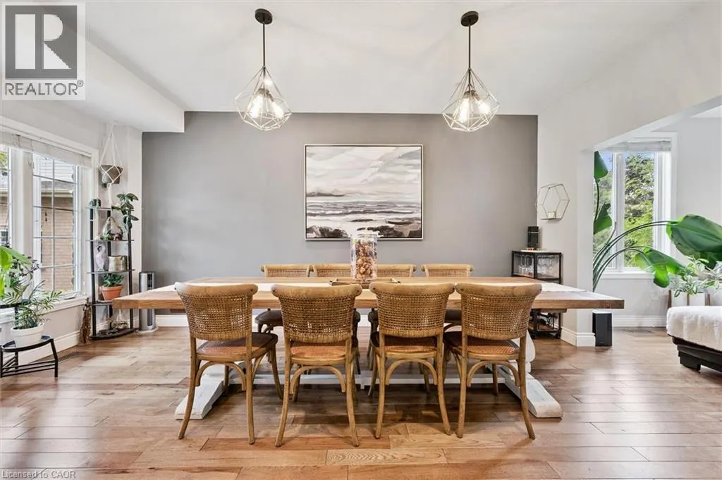 18 PEARWOOD Court