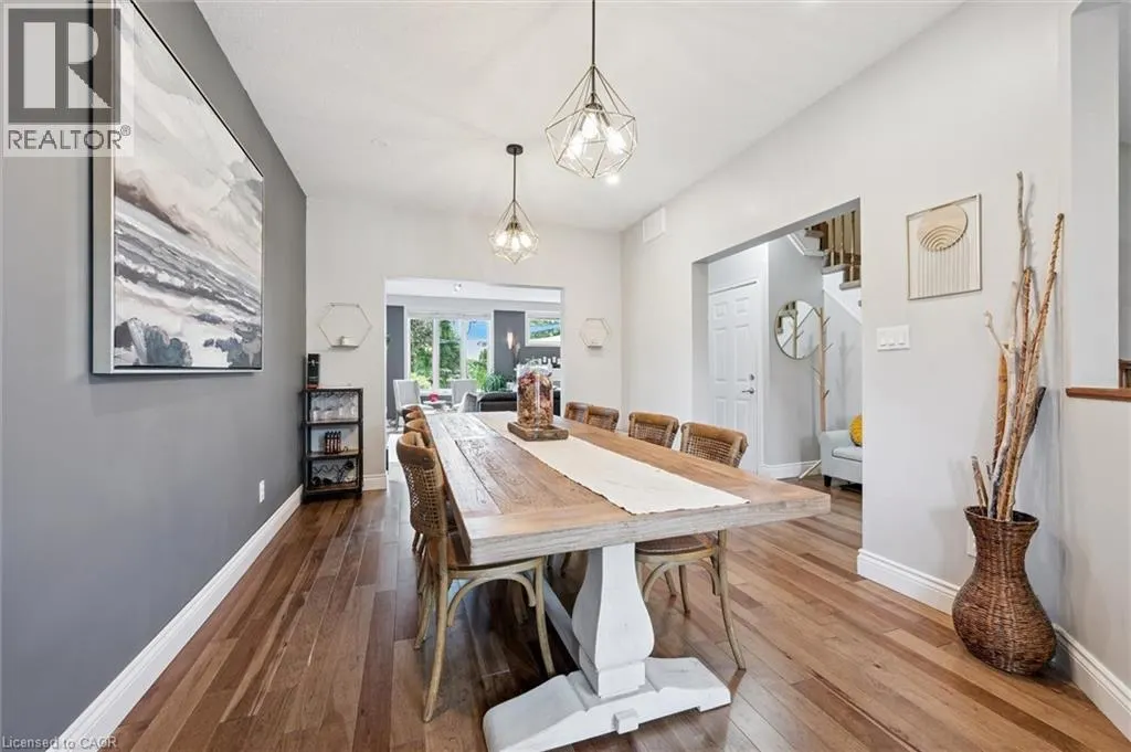18 PEARWOOD Court