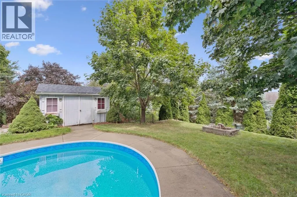 18 PEARWOOD Court