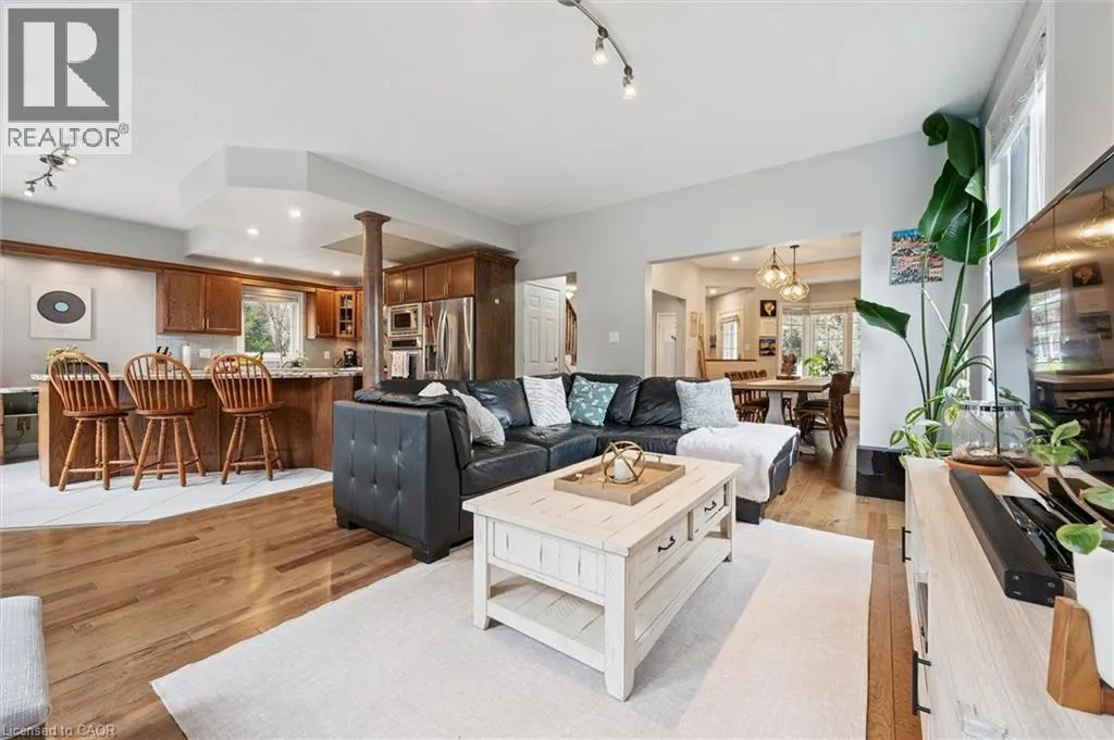 18 PEARWOOD Court