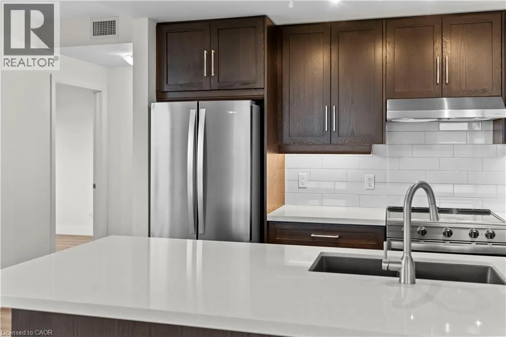 30 HAMILTON Street S Unit# 703, #703