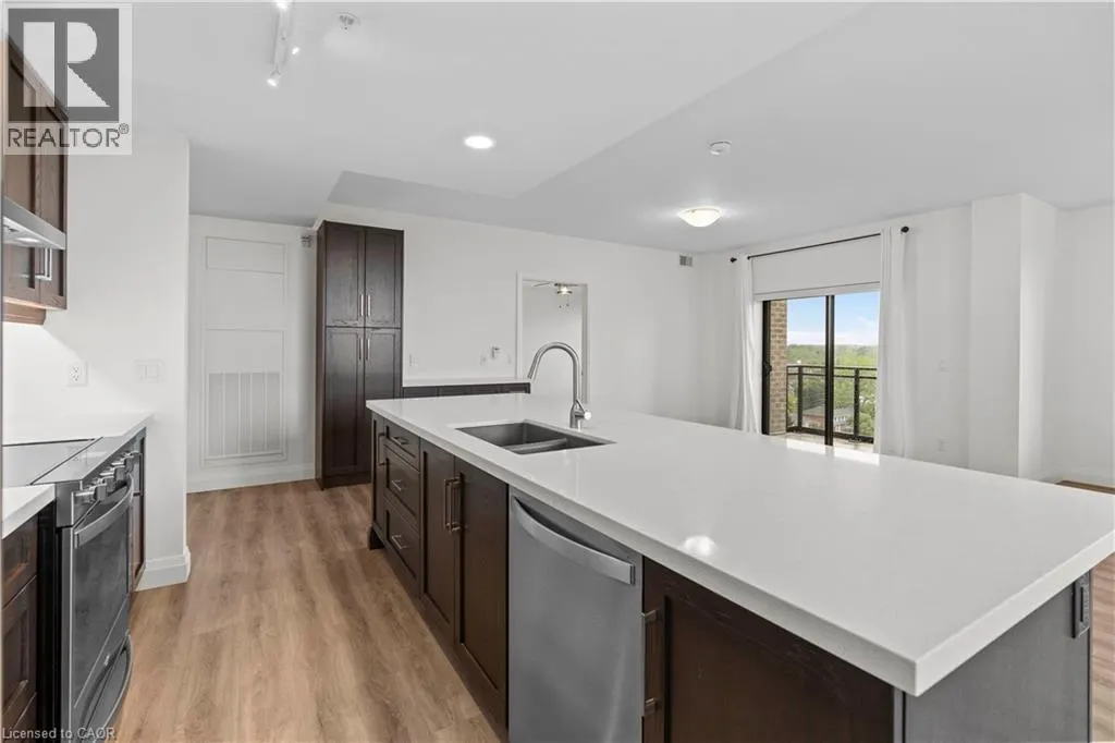 30 HAMILTON Street S Unit# 703, #703
