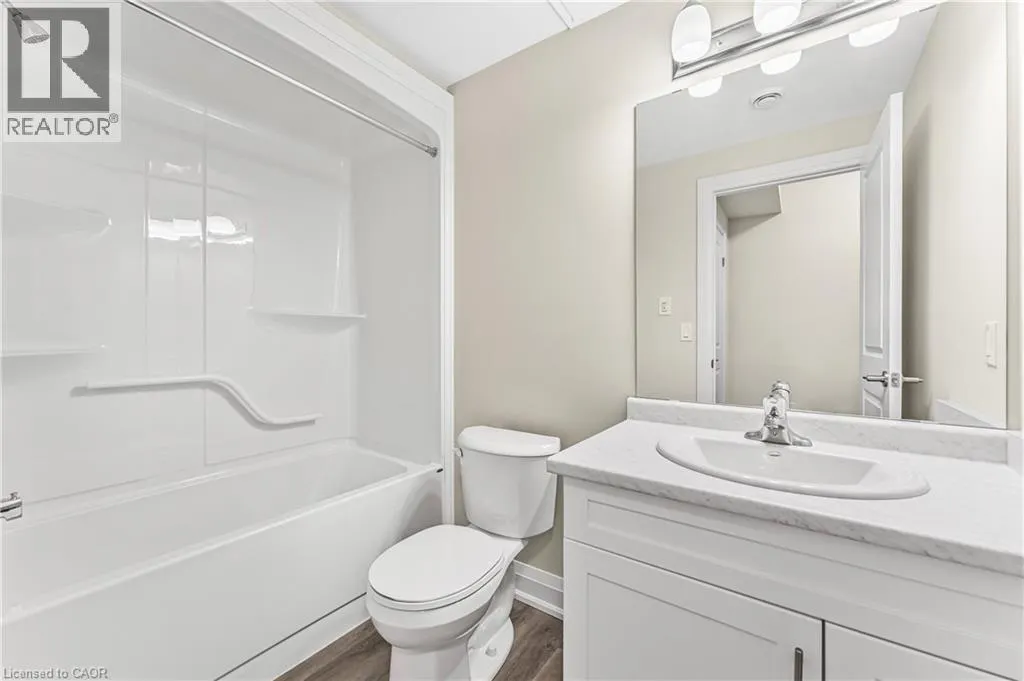 118 SUMMERSIDES Boulevard Unit# 114, #114