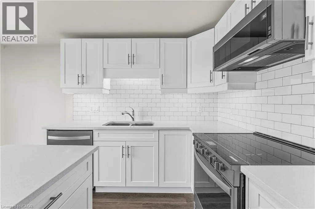 118 SUMMERSIDES Boulevard Unit# 114, #114