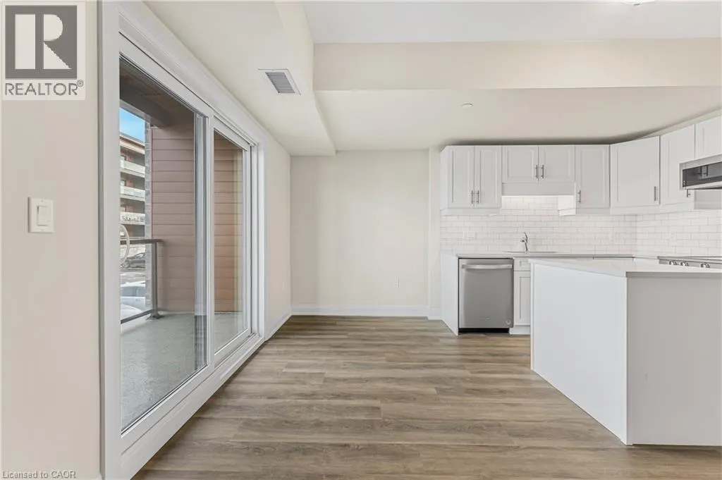 118 SUMMERSIDES Boulevard Unit# 114, #114