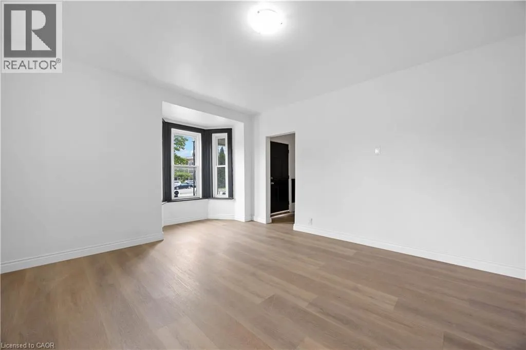 173 BROCK Street S