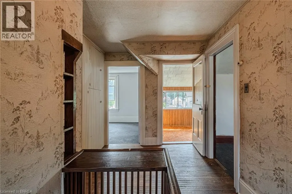405 MAPLE Avenue S