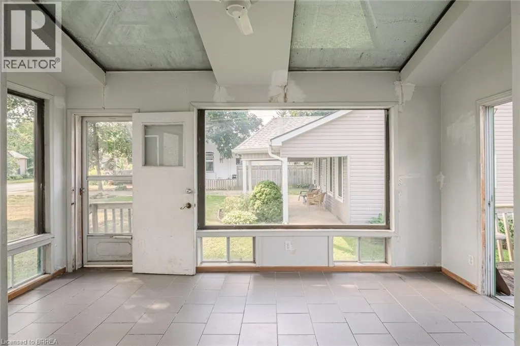 405 MAPLE Avenue S
