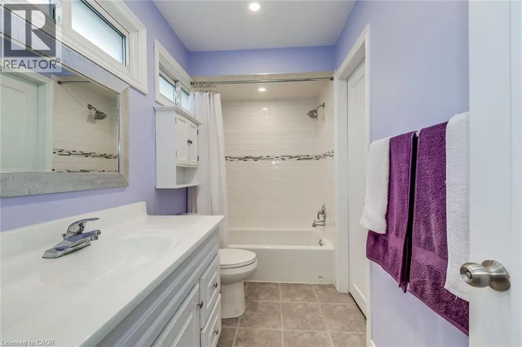 1548 NEWLANDS Crescent Unit# 14, #14