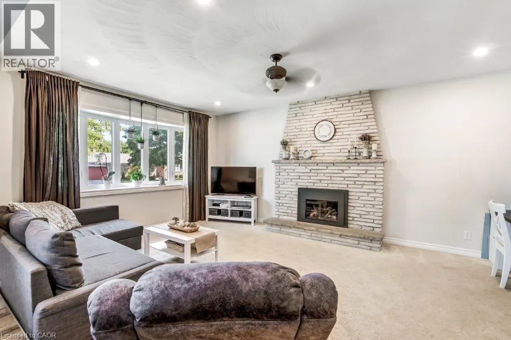 258 ADAMS Avenue