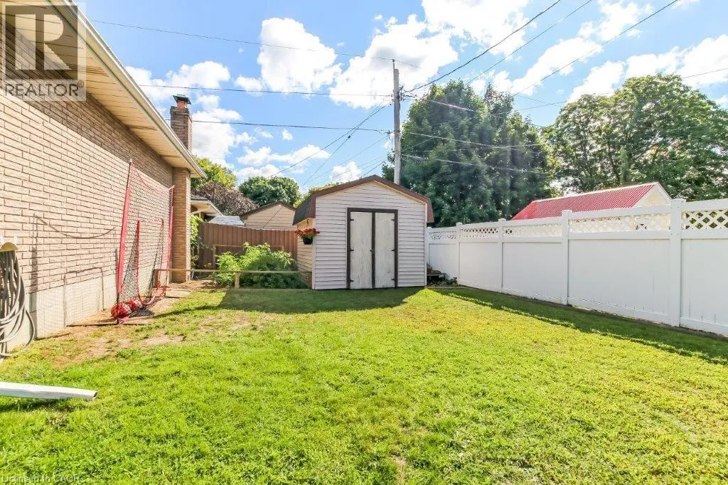 258 ADAMS Avenue