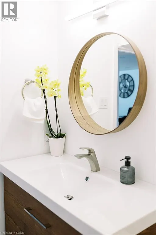261 BELMONT Avenue W Unit# B - LOWER, #B - LOWER
