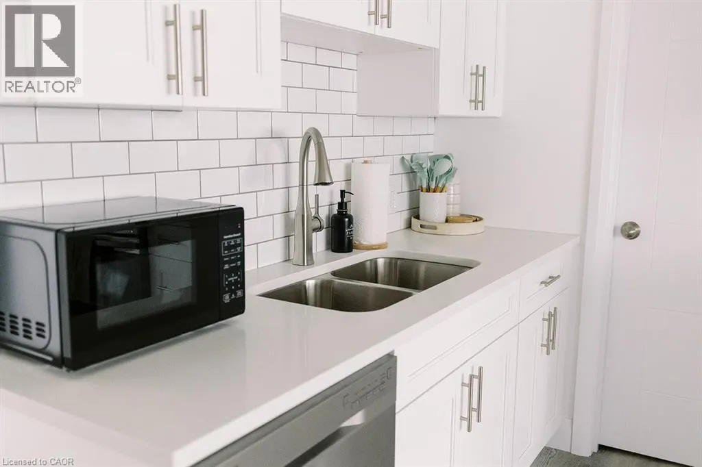 261 BELMONT Avenue W Unit# B - LOWER, #B - LOWER