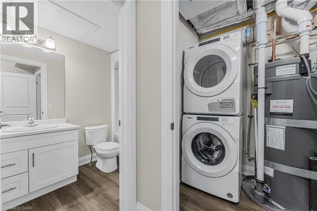 118 SUMMERSIDES Boulevard Unit# 303, #303