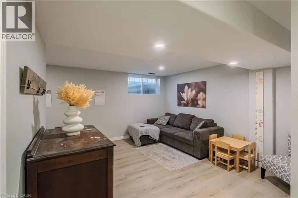 37 TRILLIUM Way