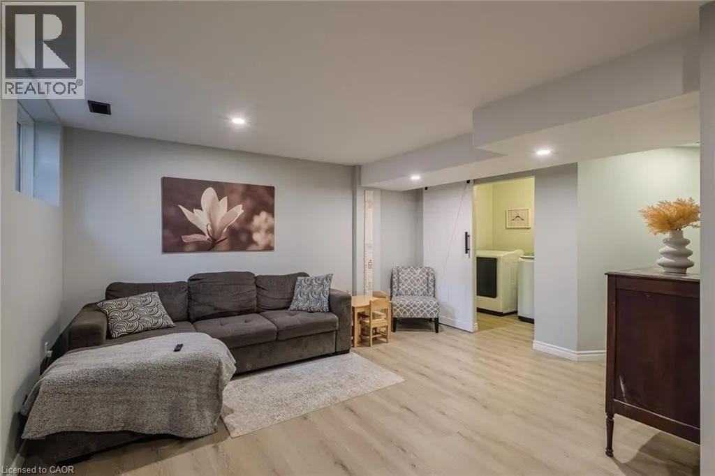 37 TRILLIUM Way