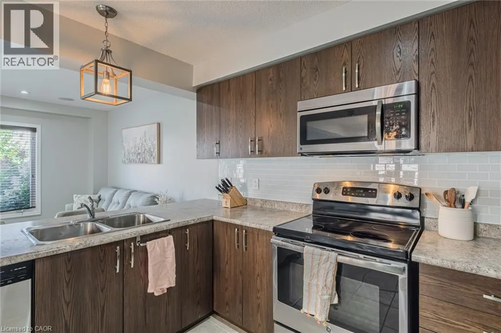 37 TRILLIUM Way