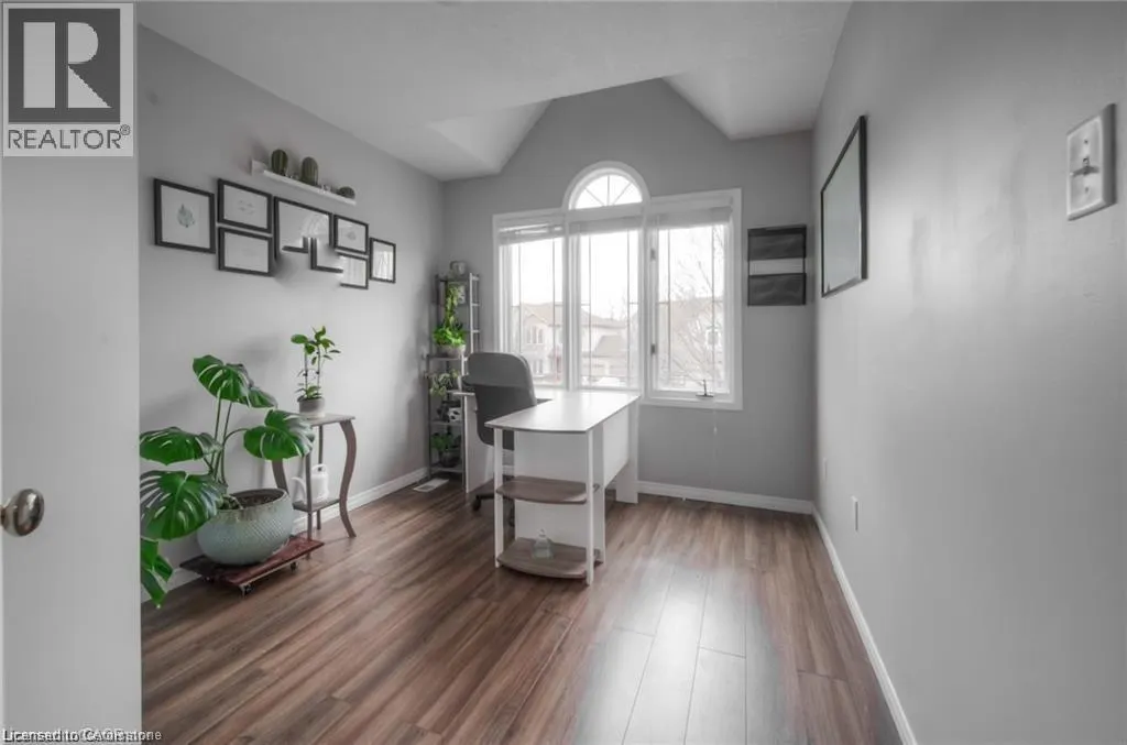 421 SHADOW WOOD Crescent