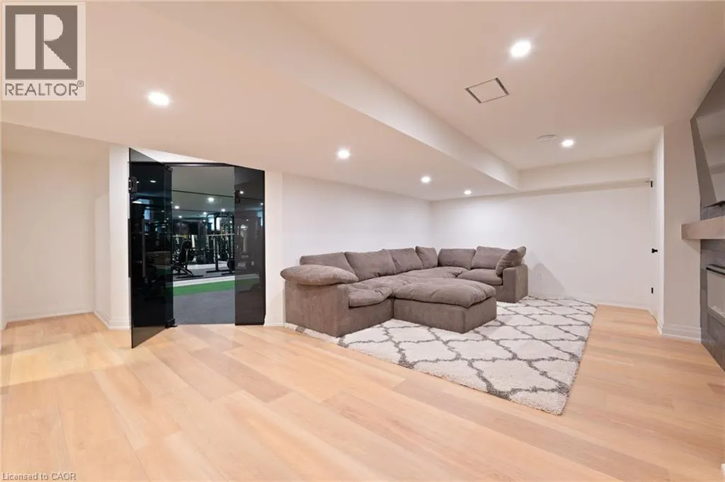 6 CRISTALLINA Drive