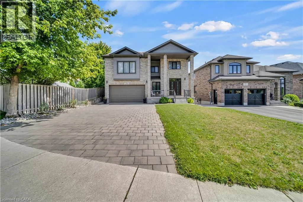 50 HORSESHOE Crescent