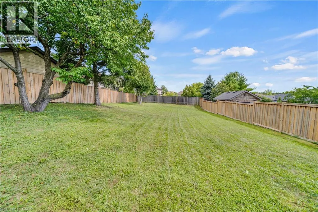 50 HORSESHOE Crescent