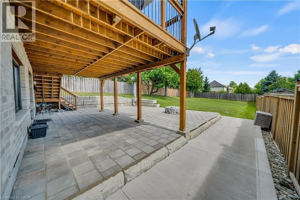 50 HORSESHOE Crescent