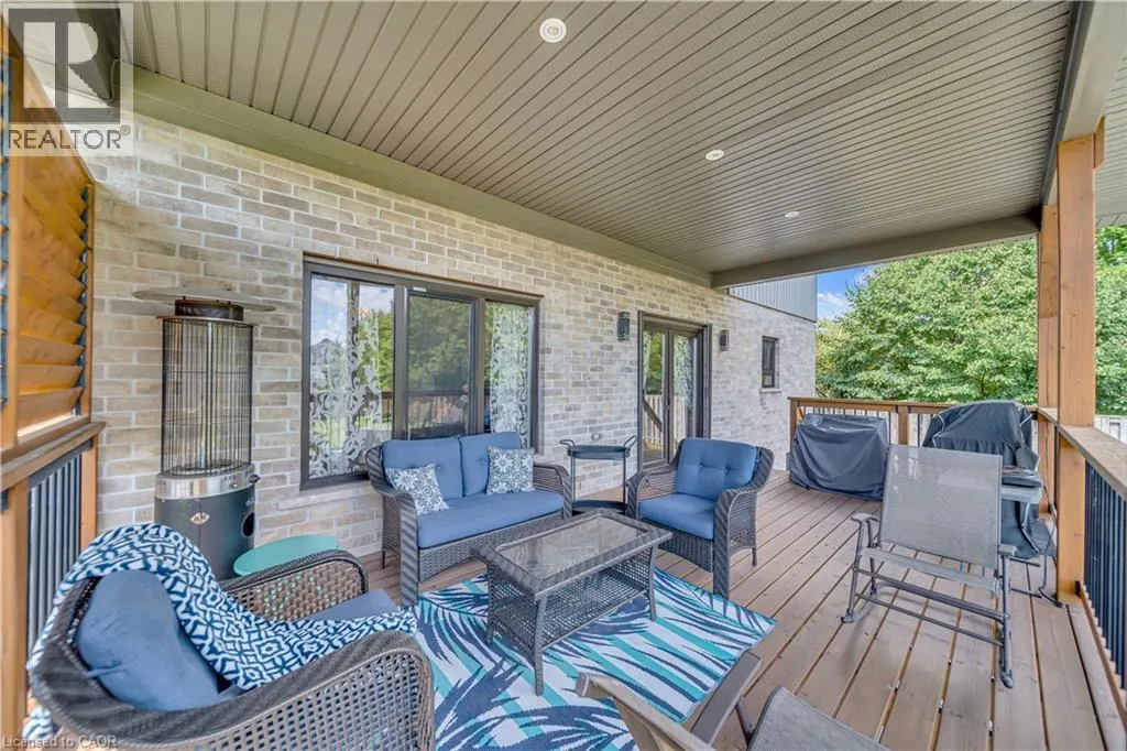 50 HORSESHOE Crescent